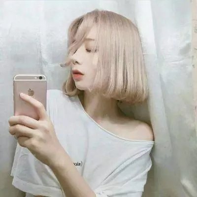 一个叫阿宝的男孩